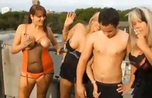 POV porno trascinare sorella, bionda, magro, sul gancio dopo amatoriale porno xxx una doccia