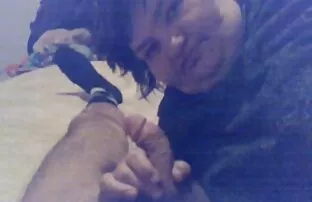 Una folla di persone di colore girare video porni amatoriali duro per violentare una cagna in culo inserire due grandi anale