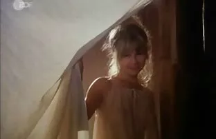 Matura casalinga si masturba in filmini amatoriali xxx bagno