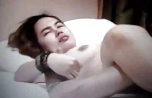 Dancer regali video amatoriali xxx fan destra in il changing stanza