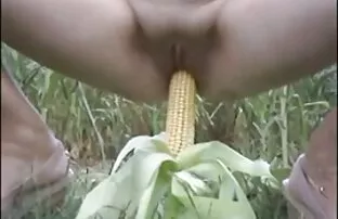 Brillante bionda si masturba appassionatamente figa in camera da letto video xxx italiani amatoriali
