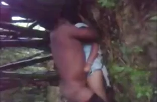 Sesso anale selvaggio nella luce al neon con molte lubrificazioni e orgasmo video porno italiani girati di nascosto con le migliori stelle del porno dei fratelli