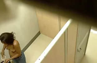 Nudisti giovani ragazze con grandi porno tube amatoriale tette giocare con L. e vibratore sul letto